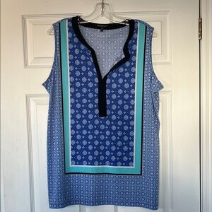 🎉 2/$20🎉 Jones New York Blue and Black Signature Blouse